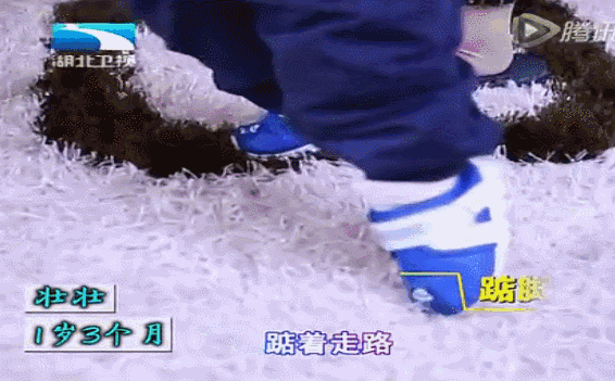 模特走路外八字還是內八字 模特走路外八字還是內八字