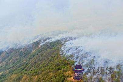 八字山頭火命是什麼意思