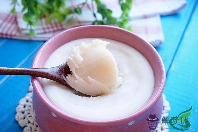 算命說騷氣很重什麼意思 算命說騷氣很重什麼意思