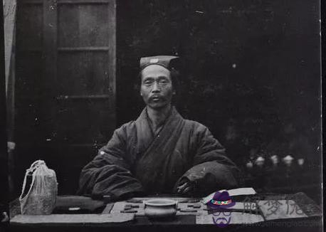 楊森批八字火遭水回克 楊森批八字火遭水回克