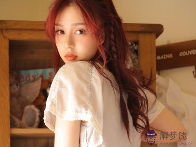 黑化后的水瓶女越來越優秀嗎，水瓶座女生黑化