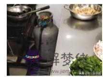 潘漢廣--岳陽市八字門亞華花板橋蔬菜批發市場