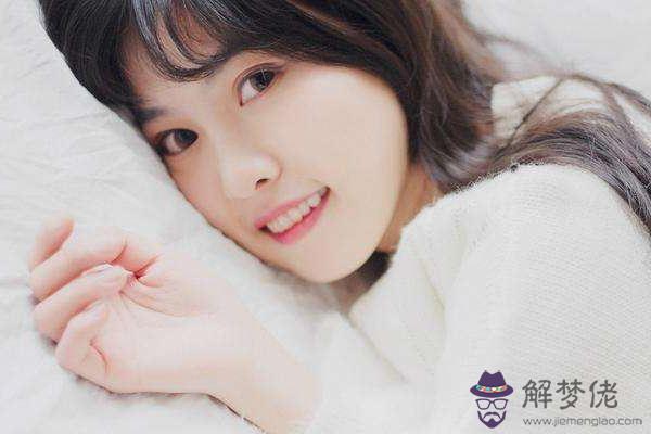 1、年屬豬女**婚配:年屬豬與什麼屬相結婚好