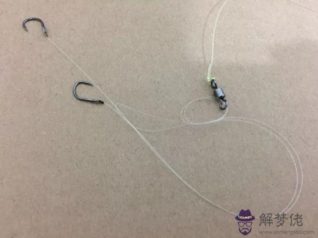 魚線上的八字環