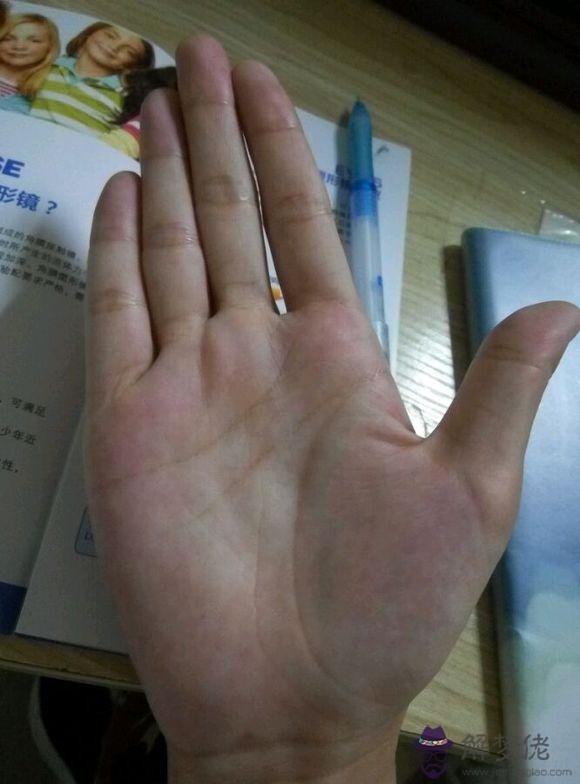 2、手相的感情線怎麼看:怎麼看手相中的感情線，感情線長短寓意情感生活如何