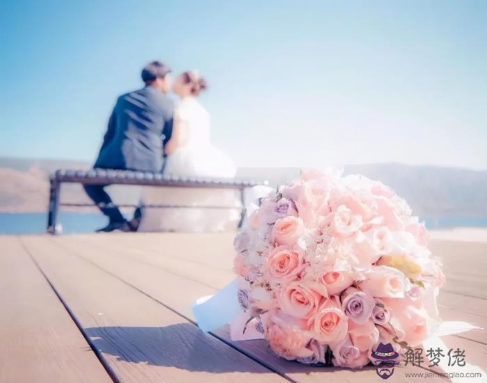1、年婚姻感情出軌生肖女:年必定離婚的生肖女