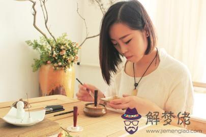 4、玩香道都是什麼人:什麼叫香拓?學玩香道、不懂什麼叫香拓、紅土