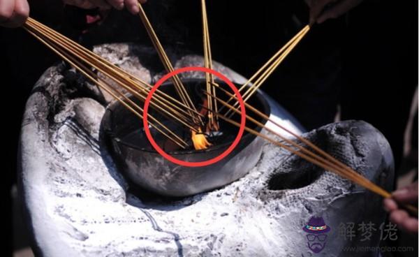 3、四柱香燒香形狀圖解:最全的燒香圖解