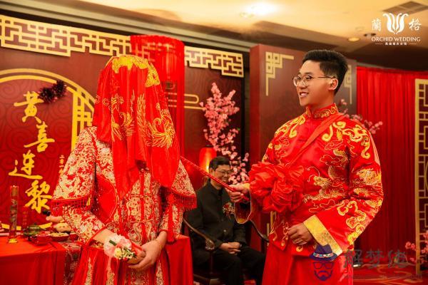 5、姓黃男和姓葉女可婚配嗎:姓黃和姓黃能不能成為夫妻？