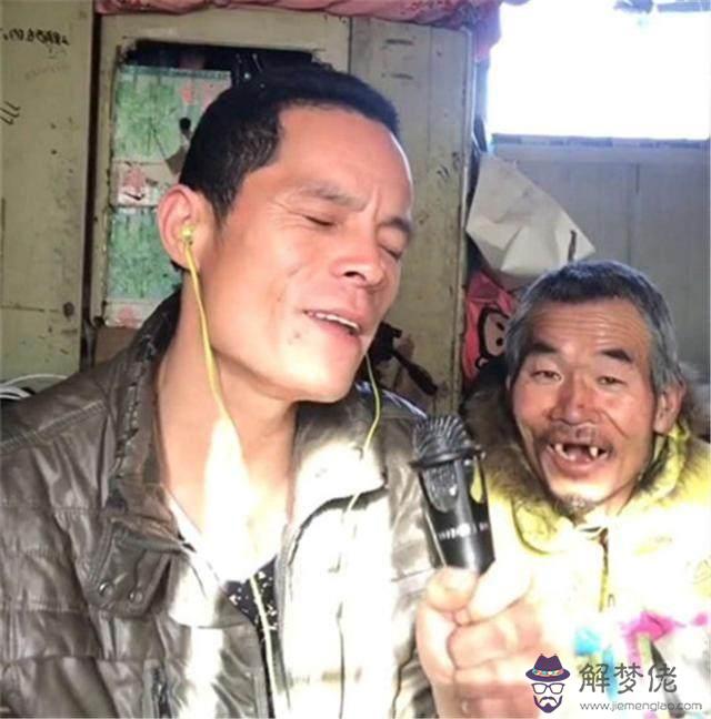 3、廣東帥哥結婚配歌:包建斌的燒餅帥哥結婚