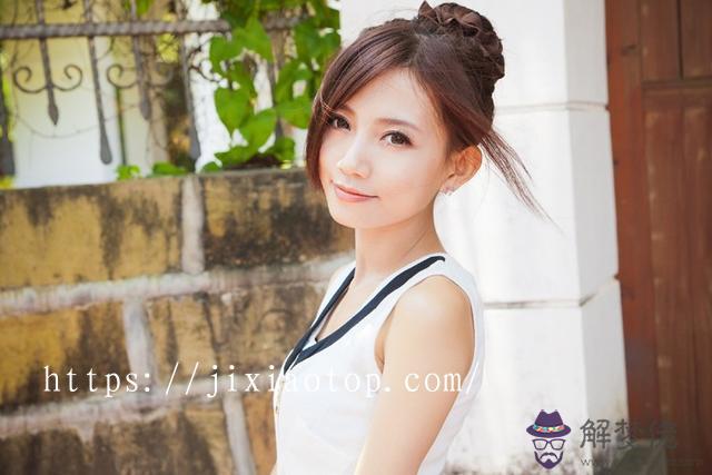 水瓶座12月運勢2022年女，2022年水瓶座很慘