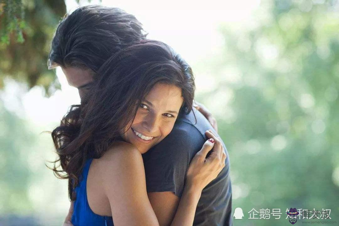 情商高的男人怎麼哄女人：高情商的男人是怎麼搞定女孩的？