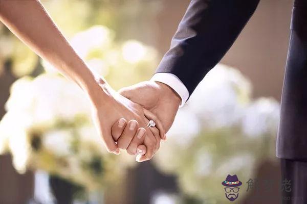 結婚30年是什麼婚姻金婚銀婚：30年屬于什麼婚啊