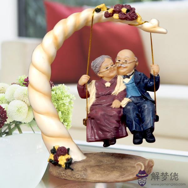 送金婚老人有哪些禮物：老人金婚送什麼禮物好~