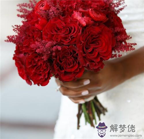 結婚5周年送什麼花好：結婚5周年,送什麼花給老婆好？