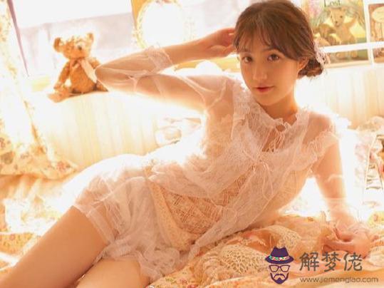 玩男人很厲害的星座女，摩羯男想占有你的征兆