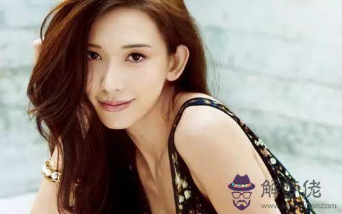 天秤座女更佳配對，星座配對查詢