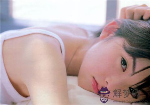 雙子座座的女生性格特點，雙子座女生特點