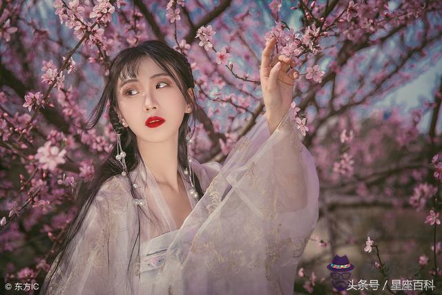 摩羯座在女生面前哭，摩羯女當我面哭了