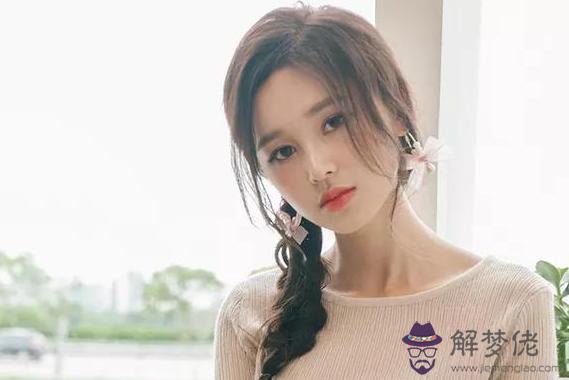 人緣人品都好的星座女，人品好三觀很正的星座女