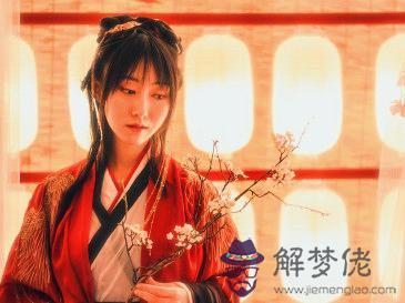 天秤女對你心動的信號，天秤女愛上你三個階段