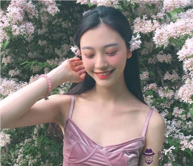 巨蟹女氣質清冷，巨蟹女為什麼特別愛笑
