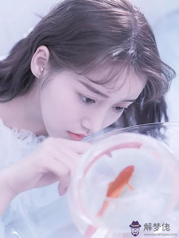 天生就是預言家的星座，智慧美貌一身的星座女