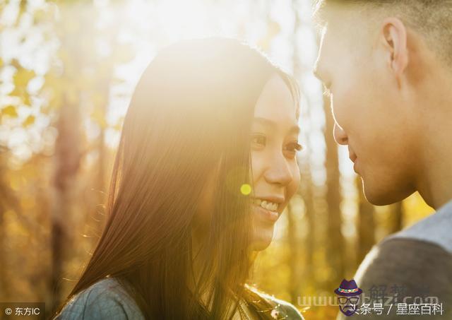 天秤男喜歡怎麼樣的聊天模式，天秤男超級喜歡射手女