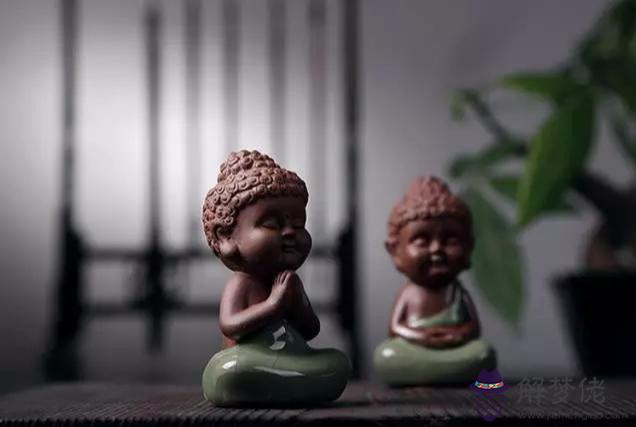 算命的說有小人作祟是啥意思 算命的說有小人作祟是啥意思