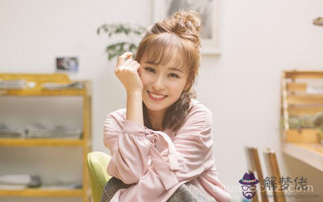 獅子座對喜歡的女生的表現，雙魚女喜歡一個人的表現