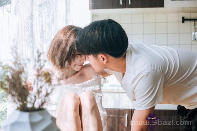 傷了水瓶座男生的心怎麼挽回，水瓶座徹底分手的表現