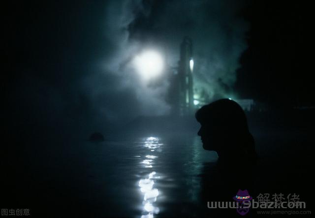 天蝎男有多寵巨蟹女知乎，星盤查詢分析
