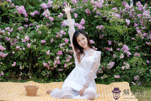 獅子男把你當老婆的樣子，獅子男稱呼你為老婆
