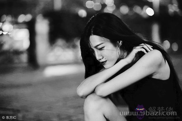 摩羯男嫌你煩的表現就是不回微信，摩羯男不開心怎麼安慰