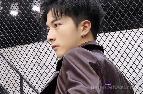 要主動找摩羯男聊天嗎，摩羯男冷淡期要主動嗎
