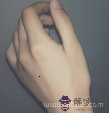 手臂有痣詳解，左右手臂有痣解說