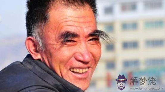 相學一兩根眉毛特別長是什麼意思? 相學一兩根眉毛特別長是什麼意思?