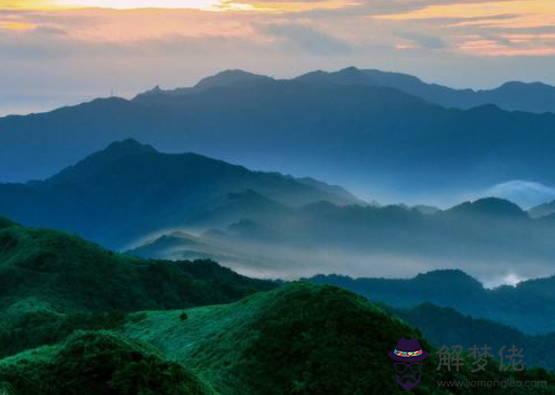 生肖屬蛇的女人2020年桃花運,爛桃花數不勝數,單身人士影響小
