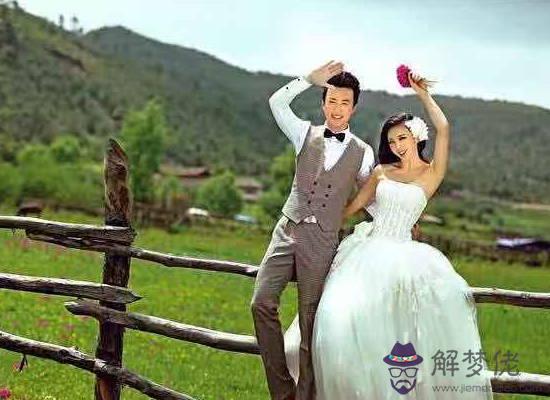 2020鼠年2月生肖屬鼠和生肖屬蛇可以結婚嗎，合不合