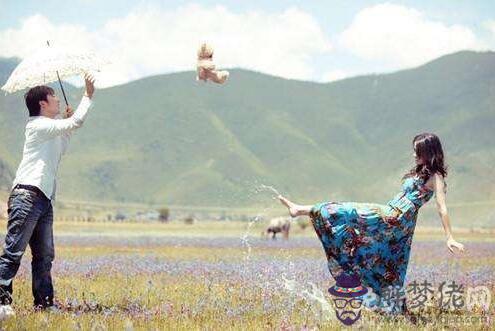 屬兔的和什麼屬相相克,兔父母和屬雞孩相克,教育多花心思