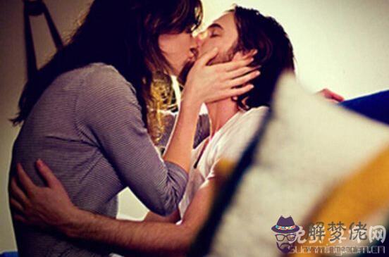 屬狗的男生如何面對戀人出軌,屬狗男會找辦法挽回戀人