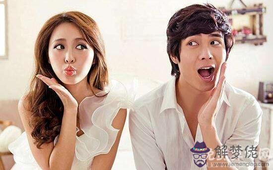 屬鼠男生喜歡一個人的表現,做任何事情都會溫柔對待你