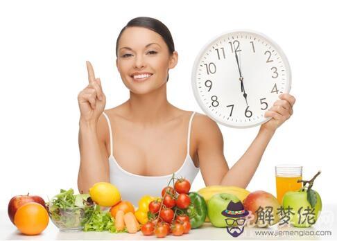 屬狗的飲食習慣吃飽就坐下,中年以后容易身材發福