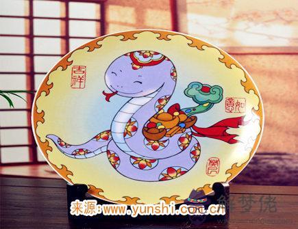 如何討屬蛇女生的喜歡 如何討屬蛇女生的喜歡