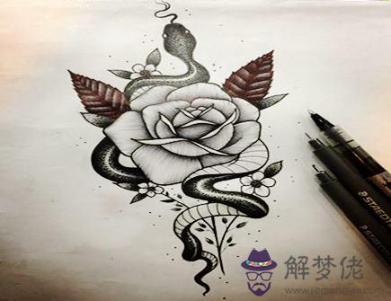 屬蛇女人佩戴什麽好