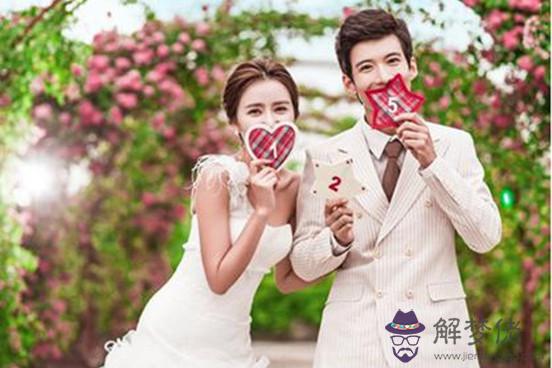 屬猴女年正緣:68屬猴女.年有桃花運嗎