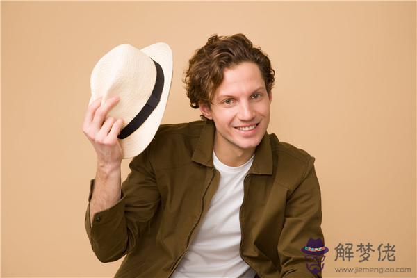 夢到兩個男人追求我 第1张 夢到兩個男人追求我 第1张