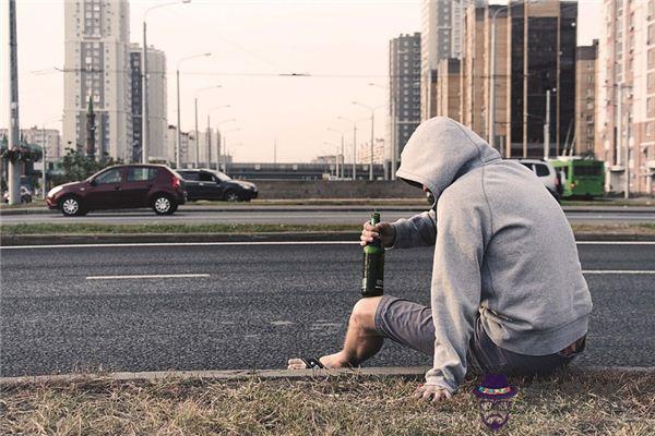 發夢夢到酒鬼是什麼意思