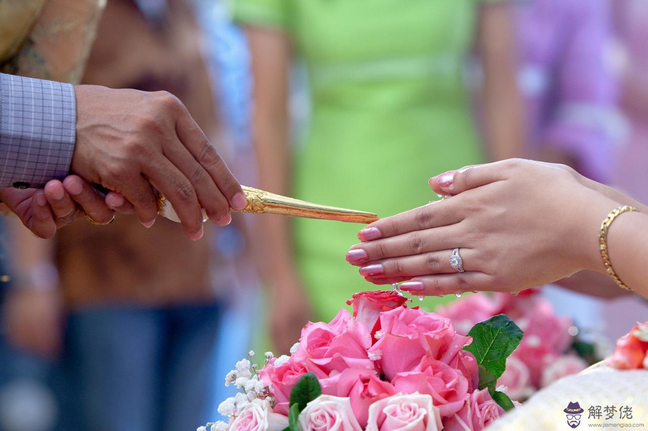 算兩個人的生辰八字合不合 八字怎麼看兩個人有沒有夫妻緣分