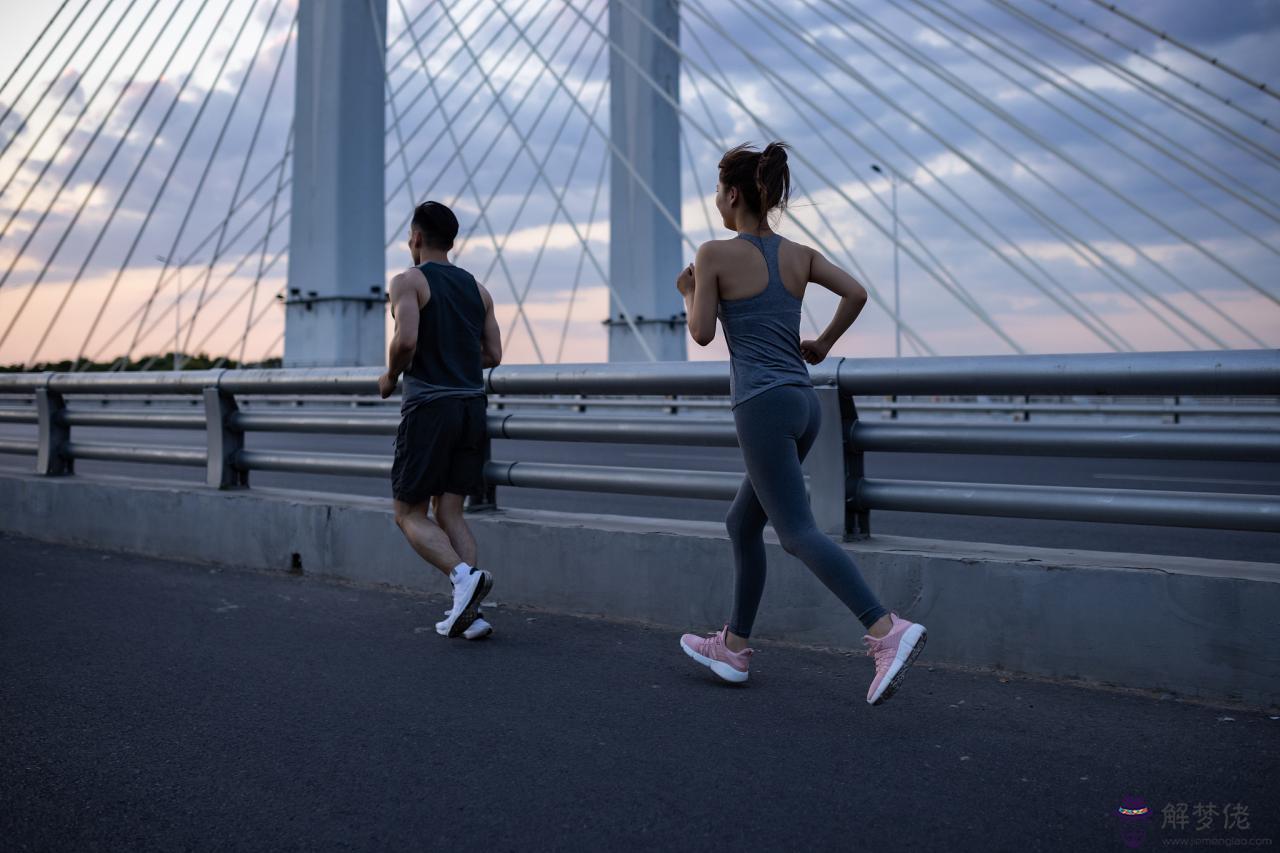 兩個人怎麼算八字合不合 免費查兩個人生辰八字合不合